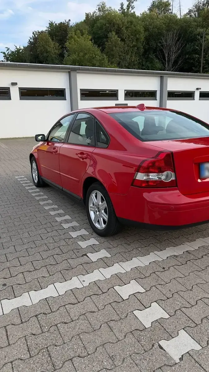 Gebraucht Volvo S40 122 PS (89 kW) 2005 Rot Limousine