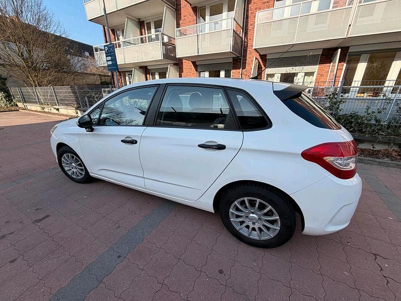 Gebraucht Citroën C4 90 PS (66 kW) 2012 Weiß Limousine