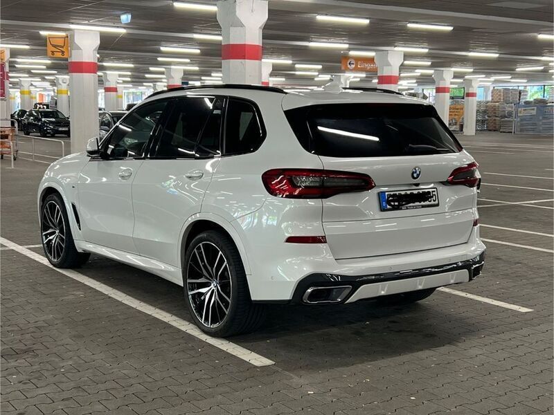 Weiß Gebraucht 2019 BMW X5 Sport Line SUV | 52.800 € (Fairer Preis) - Bild 1/4
