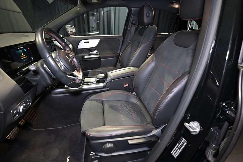 Gebraucht Mercedes GLA200 AMG 150 PS (110 kW) 2021 Metalliclack kosmosschwarz SUV