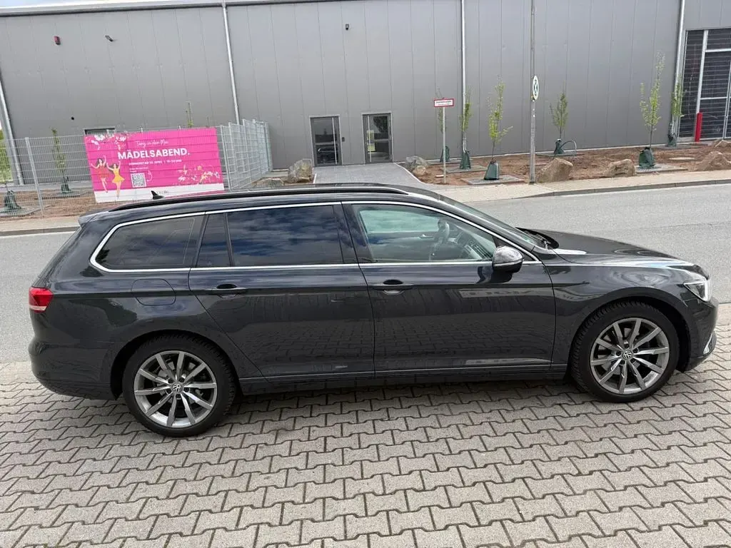 Gebraucht VW Passat 120 PS (88 kW) 2016 Grau Kombi