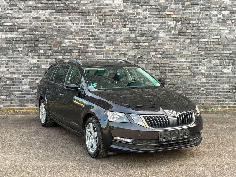 Gebraucht Skoda Octavia Ambition 116 PS (85 kW) 2019 Schwarz Kombi