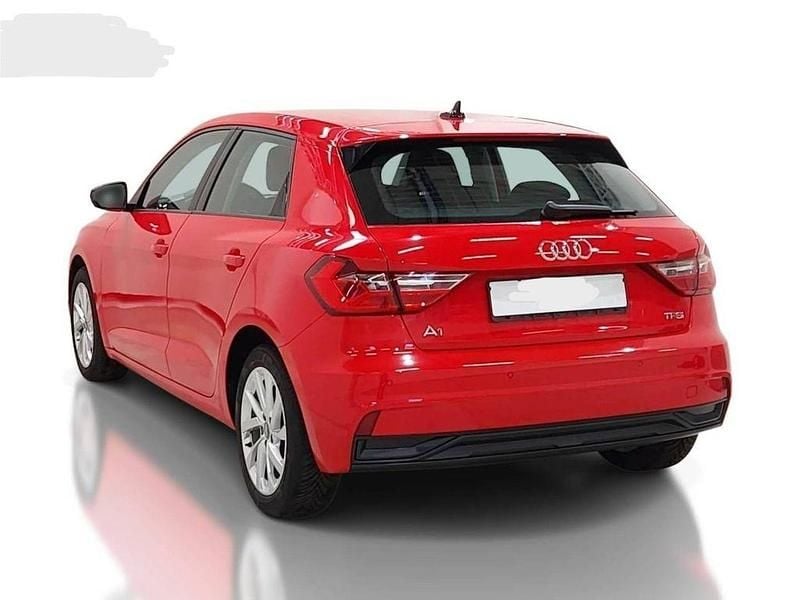 Gebraucht Audi A1 Advanced 95 PS (69 kW) 2019 Rot SUV