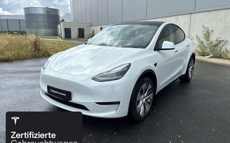 Weiß Gebraucht 2022 Tesla Model Y Long Range SUV | 38.200 € (Fairer Preis) - Bild 1/4