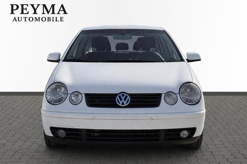 Gebraucht VW Polo 64 PS (47 kW) 2004 Weiß Kleinwagen