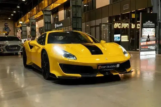 Second-hand Ferrari 488 721 CP (530 kW) 2019 Galben Coupe