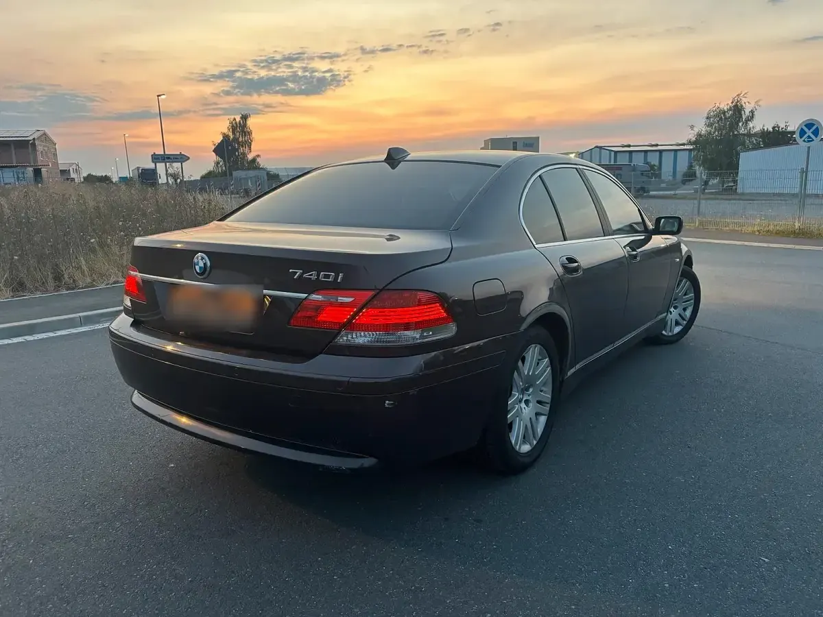Gebraucht BMW 735 272 PS (200 kW) 2003 Limousine