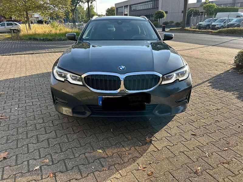 Gebraucht BMW 320 190 PS (139 kW) 2021 Grau Kombi