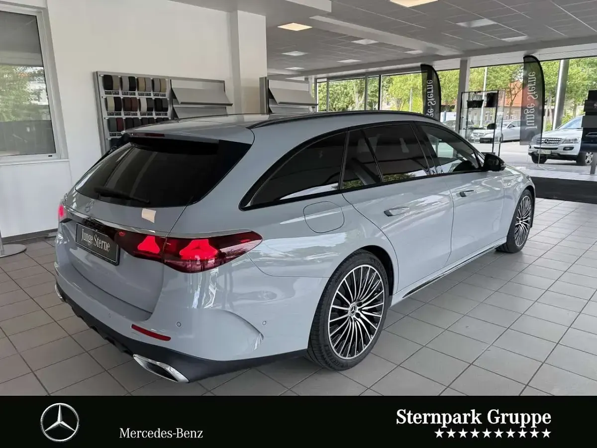 Gebraucht Mercedes E300 AMG 313 PS (230 kW) 2025 Manufaktur lack manufaktur alp Kombi