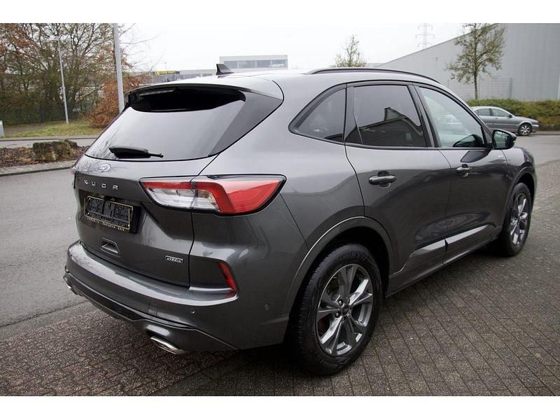 Gebraucht Ford Kuga ST-Line 224 PS (164 kW) 2024 Grau SUV