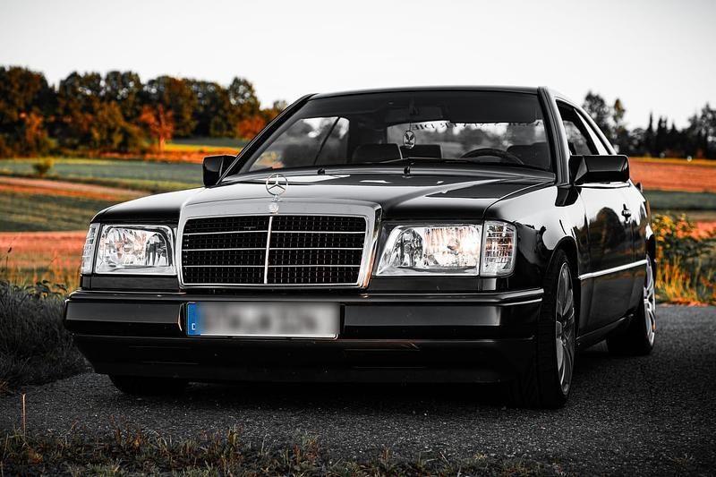 Gebraucht Mercedes E300 180 PS (132 kW) 1992 Coupé