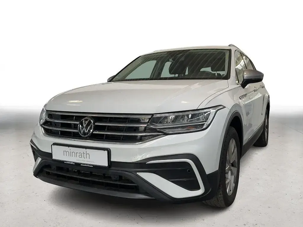 Gebraucht VW Tiguan Allspace Life 150 PS (110 kW) 2022 Weiß SUV