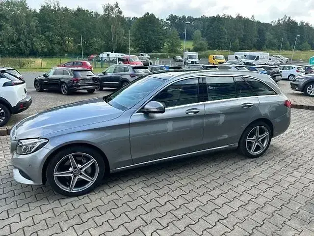 Gebraucht Mercedes C250 211 PS (155 kW) 2015 Silber Kombi