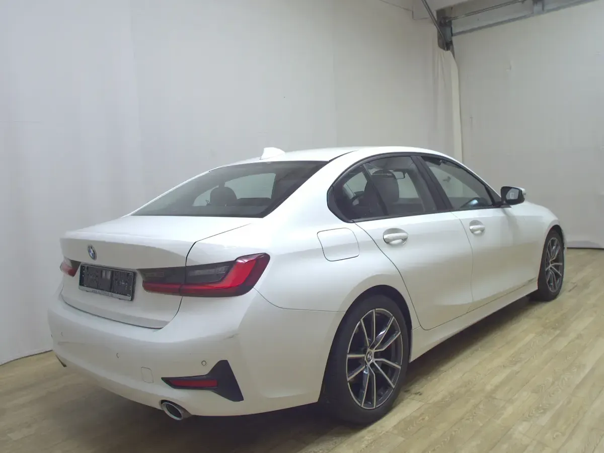 Gebraucht BMW 320 Performance 190 PS (139 kW) 2021 Weiss Limousine