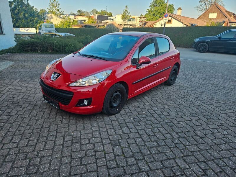 Rot Gebraucht 2010 Peugeot 207 Tendance Limousine | 1.600 € (Superpreis) - Bild 1/4