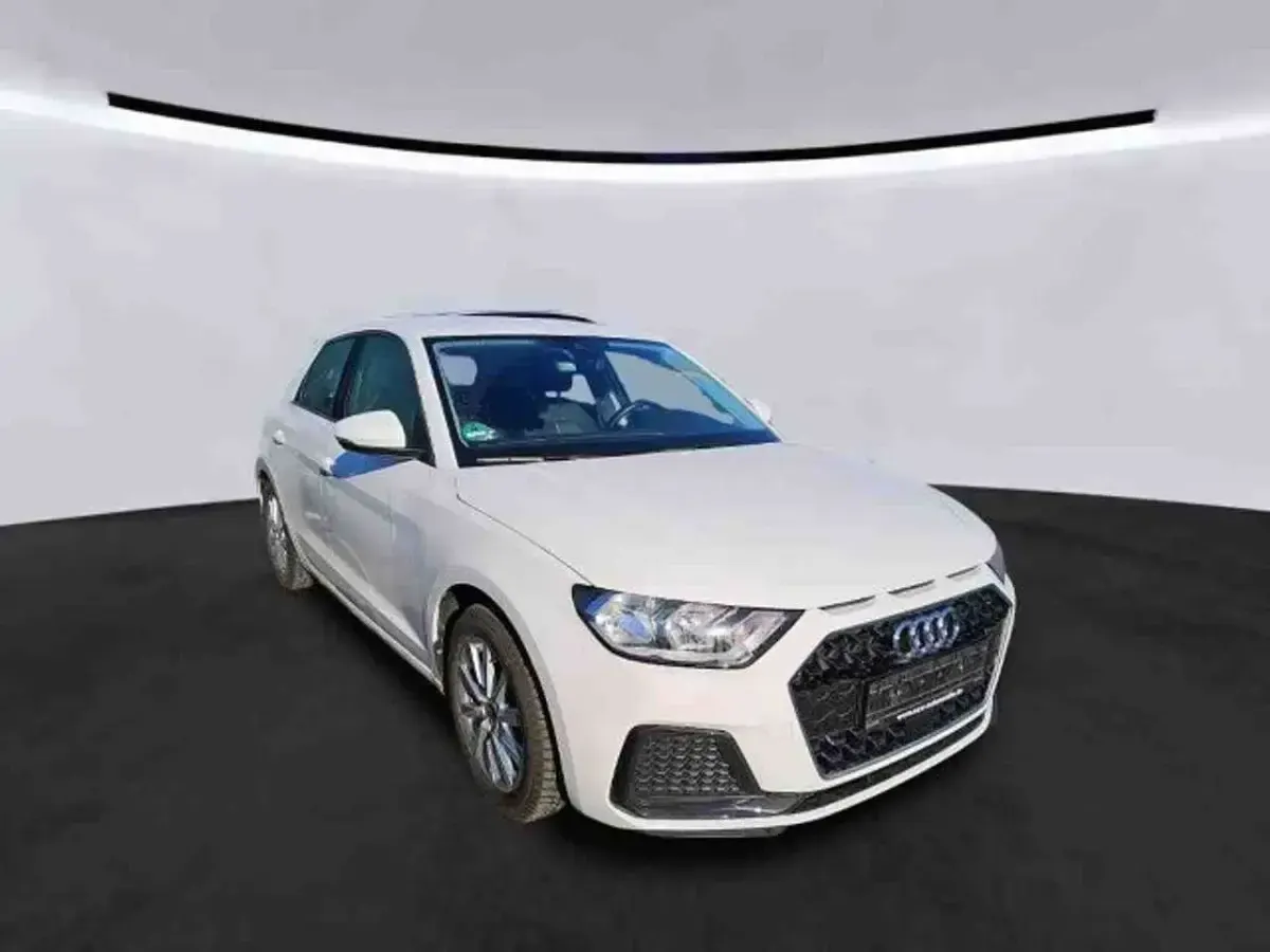 Second-hand Audi A1 Advanced Plus 95 CP (69 kW) 2022 Alb SUV