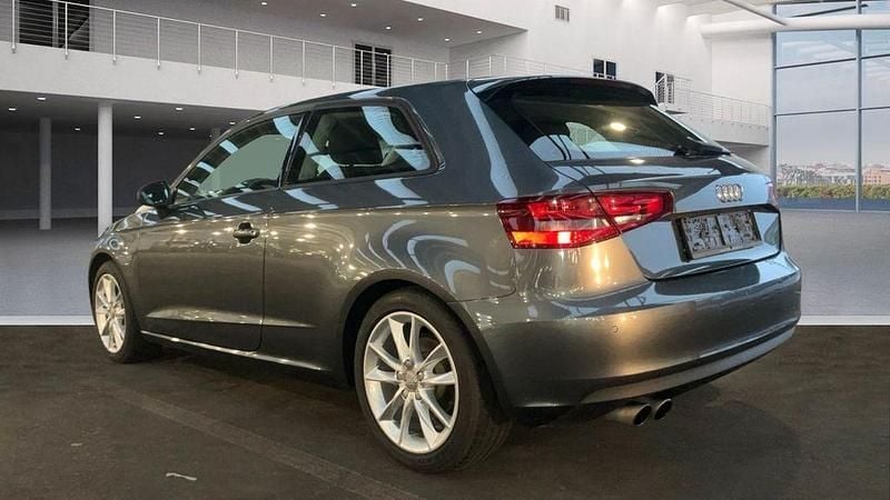 Gebraucht Audi A3 Ambition 125 PS (91 kW) 2014 Grau Kleinwagen