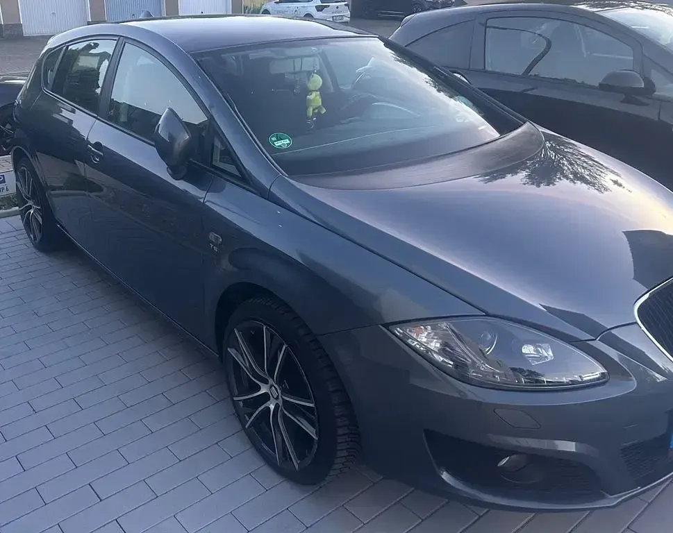 Gebraucht Seat Leon Sport 125 PS (91 kW) 2009 Grau Kleinwagen