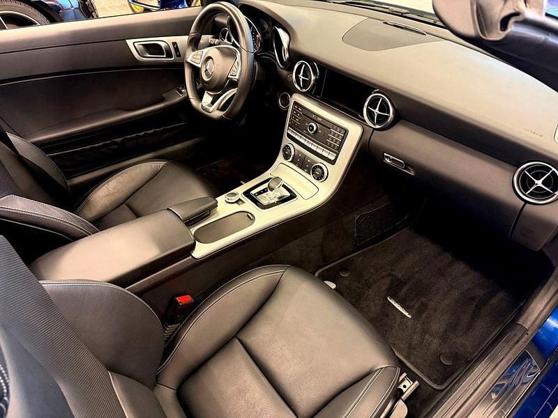 Gebraucht Mercedes SLC200 184 PS (135 kW) 2016 Brillantblau Cabrio