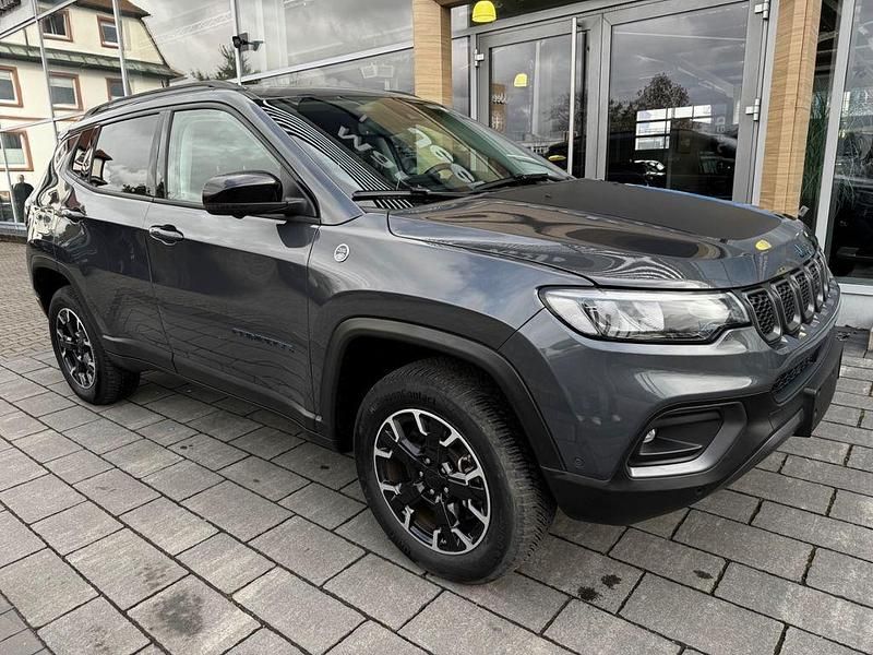 Occasion Jeep Compass Trailhawk 241 ch (177 kW) 2022 Gris SUV