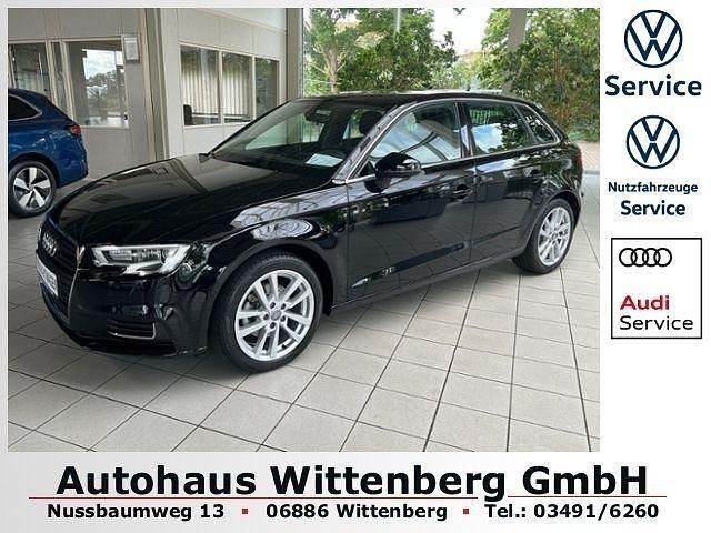 Schwarz Gebraucht 2018 Audi A3 Sportback Design Limousine | 19.249 € (Fairer Preis) - Bild 1/4