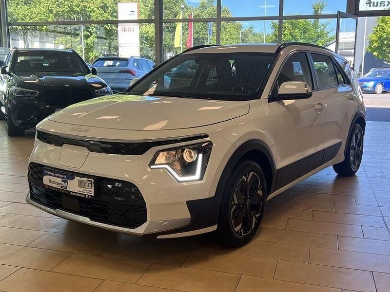 Weiß Gebraucht 2023 Kia e-Niro Edition 7 SUV | 24.000 € (Superpreis) - Bild 1/4