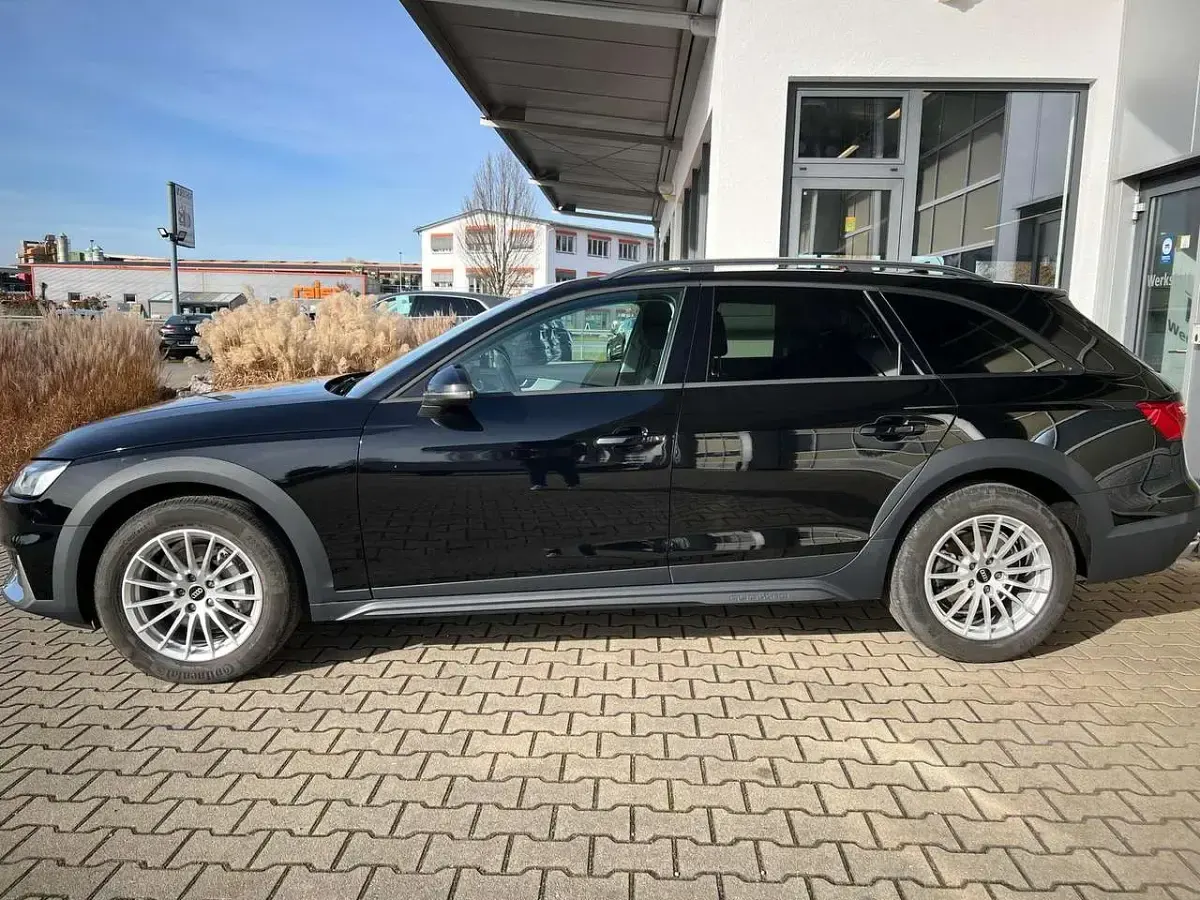 Gebraucht Audi A4 Allroad Business 204 PS (150 kW) 2023 Brillantschwarz Kombi
