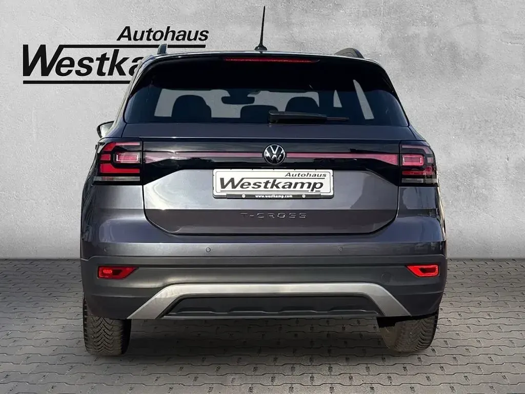 Używany VW T-Cross Move 110 KM (80 kW) 2023 Szary SUV