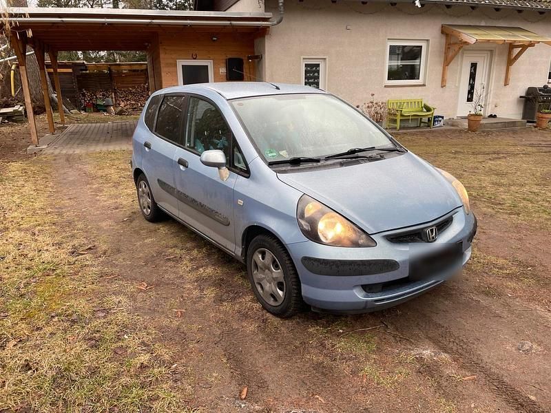 Second-hand Honda Jazz 2004 Albastru Hatchback