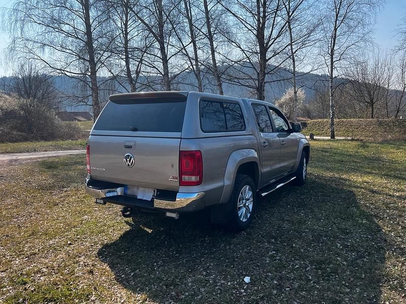 Gebraucht VW Amarok Highline 179 PS (131 kW) 2013 Gold Pickup