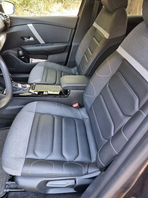 Gebraucht Citroën C4 PureTech 131 PS (96 kW) 2024 Grau Limousine