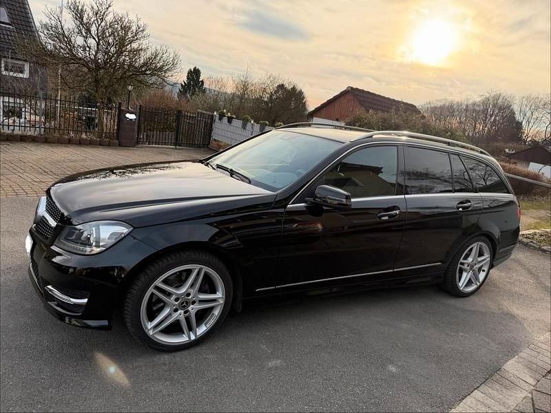Gebraucht Mercedes C350 306 PS (225 kW) 2012 Schwarz Kombi