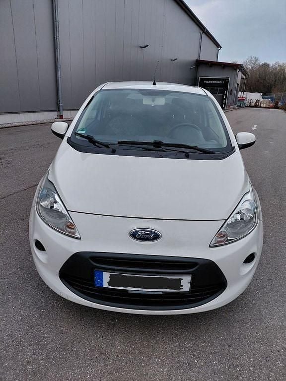 Gebraucht Ford Ka Ambiente 69 PS (50 kW) 2016 Weiß Kleinwagen