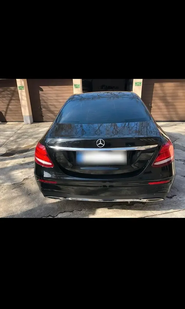 Gebraucht Mercedes E200 Avantgarde 184 PS (135 kW) 2016 Schwarz Limousine