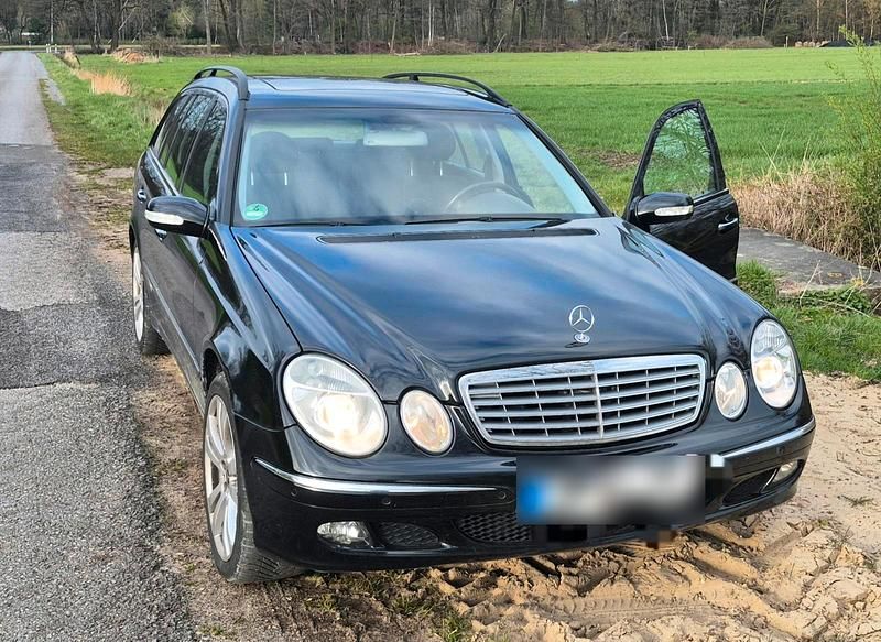 Gebraucht Mercedes E200 163 PS (119 kW) 2005 Schwarz Kombi