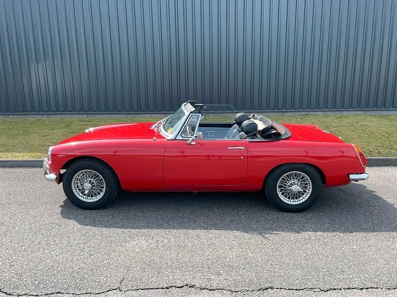 Gebraucht MG B 95 PS (69 kW) 1973 Rot Cabrio