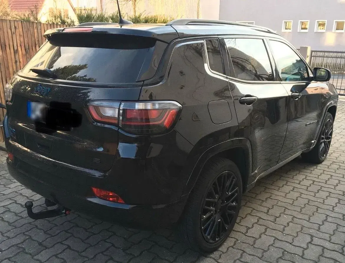 Gebraucht Jeep Compass 241 PS (177 kW) 2022 Schwarz SUV