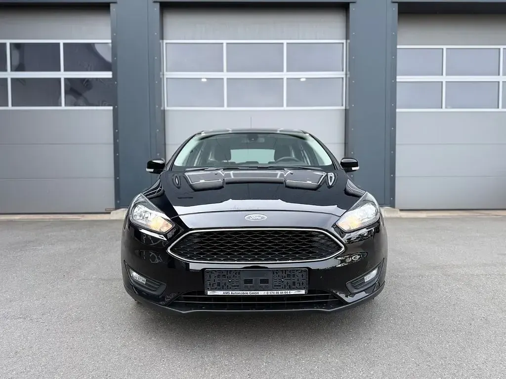 Gebraucht Ford Focus 180 PS (132 kW) 2016 Schwarz Limousine