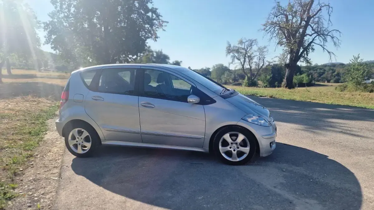 Gebraucht Mercedes A180 Classic 109 PS (80 kW) 2005 Silber Kleinwagen