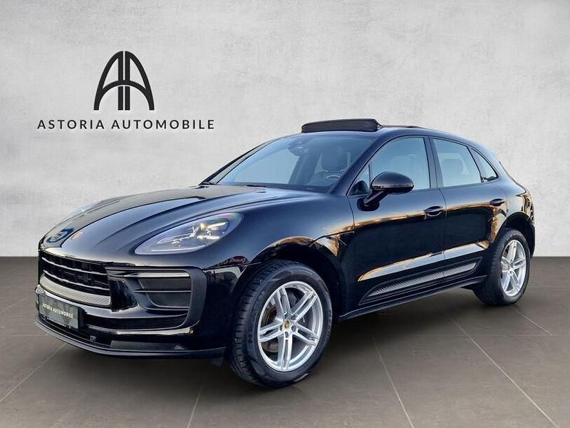 Schwarz Gebraucht 2022 Porsche Macan SUV | 54.911 € (Guter Preis) - Bild 1/4