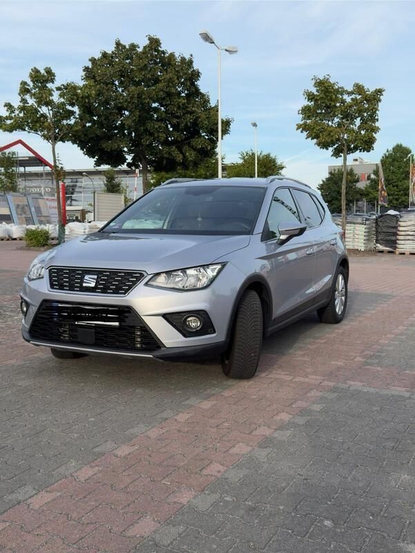 Silber Gebraucht 2020 Seat Arona SUV | 15.150 € (Fairer Preis) - Bild 1/4