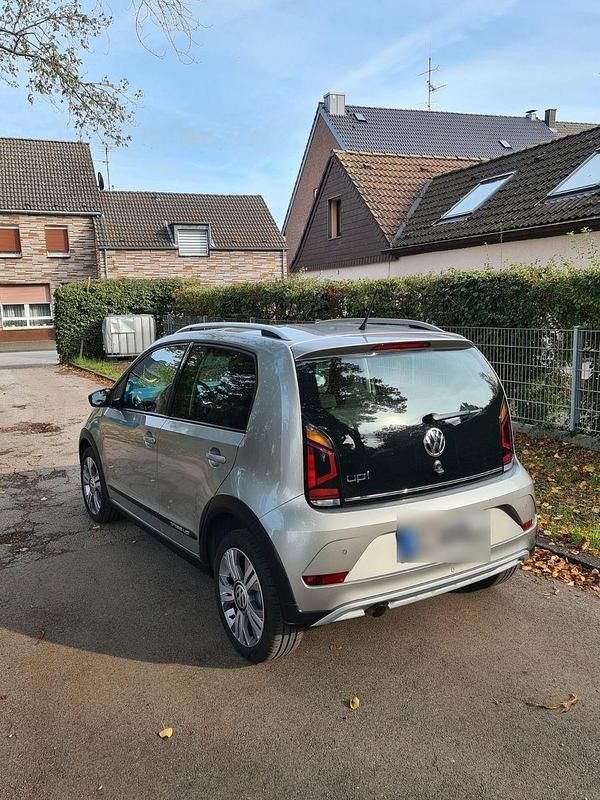 Gebraucht VW cross up! 90 PS (66 kW) 2019 Silber Kleinwagen