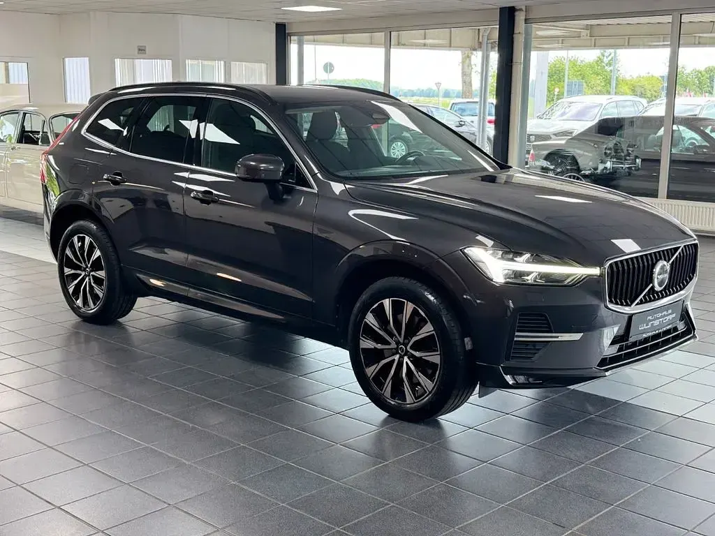 Usata Volvo XC60 Core 197 CV (144 kW) 2023 Grigio SUV