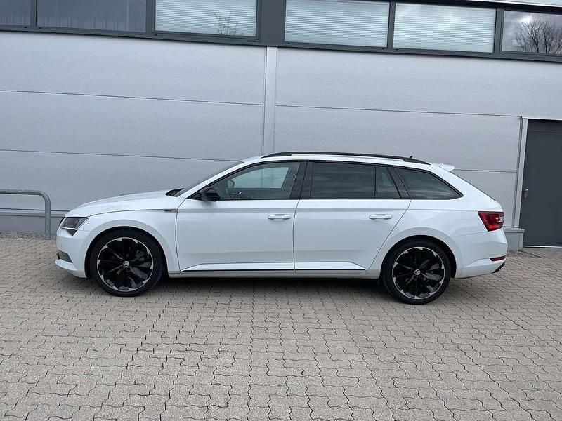 Gebraucht Skoda Superb SportLine 190 PS (139 kW) 2019 Moonweiss Kombi