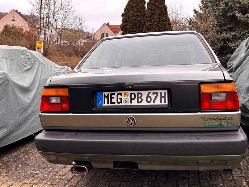 Gebraucht VW Jetta 90 PS (66 kW) 1989 Silber Limousine