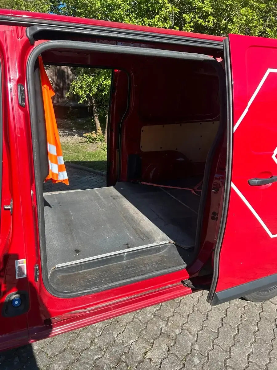 Gebraucht Toyota Proace 177 PS (130 kW) 2017 Rot Van / Kleinbus