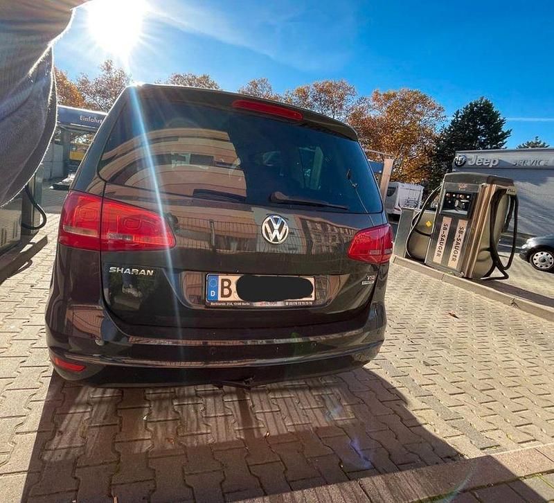 Schwarz Gebraucht 2010 VW Sharan Comfortline Van / Kleinbus | 5.000 € (Superpreis) - Bild 1/4