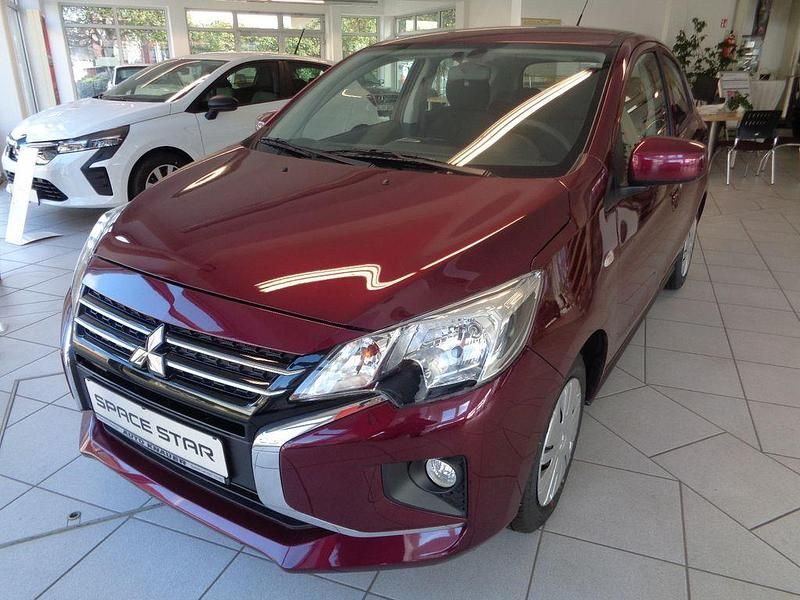 Rot Neu 2025 Mitsubishi Space Star Plus Limousine | 14.490 € - Bild 1/4