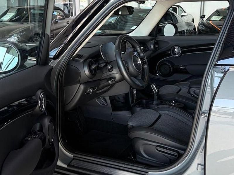 Gebraucht Mini Cooper Classic 136 PS (100 kW) 2021 Grau Kleinwagen