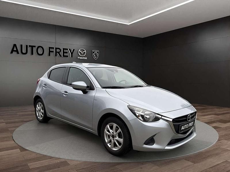 Diamantsilber metallic Gebraucht 2017 Mazda 2 Kizoku Kleinwagen | 12.990 € (Etwas zu teuer) - Bild 1/3
